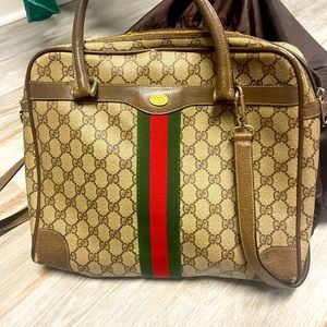 Gucci vintage handbag.